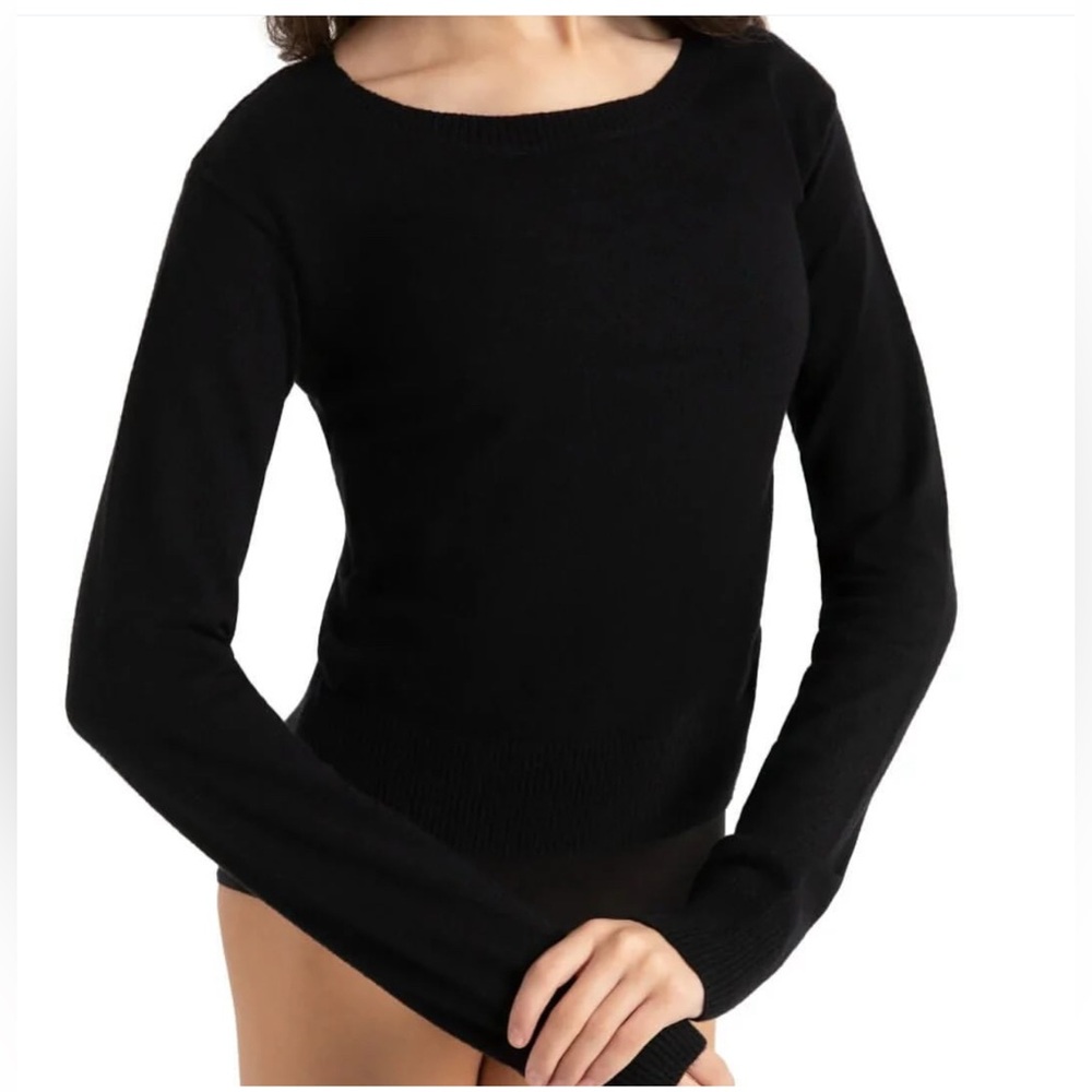 Harmonie by Capezio Everyday Pullover Sweater in black size Medium